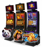 Drei Cabinets in einer Reihe der Panthera Serie von NOVOMATIC