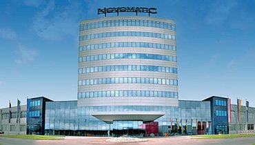 Gebäude Außenansicht des NOVOMATIC Headquarters in Gumpoldskirchen